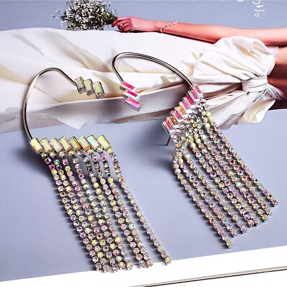 ⚜️[𝟯/$𝟯𝟴]⚜️Holo Long Silver Rhinestone Crawler Earrings NEW - Picture 4 of 8